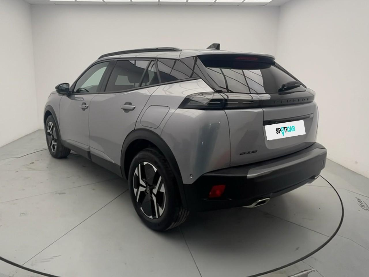 Peugeot 2008 130 s&s eat8 allure — photo 3