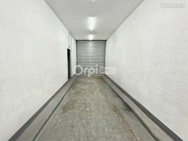 Local d'activité 350 m²