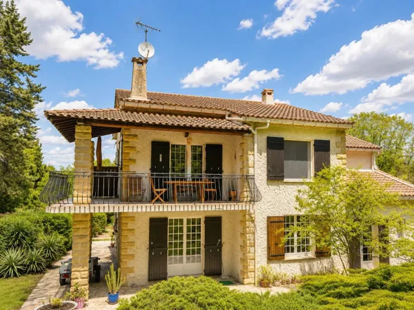 Propriété familiale au fort potentiel dans les Alpilles