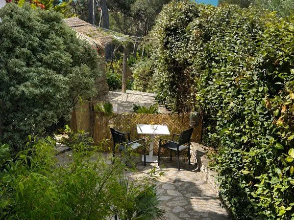 Studio rénové avec terrasse mont saint clair Sète