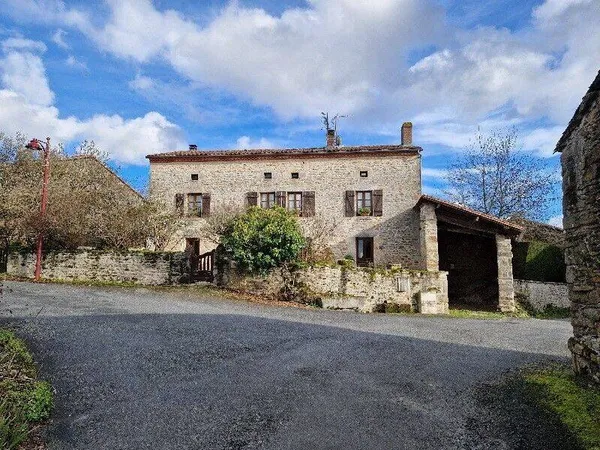 Demeure 9 pièces 150 m²