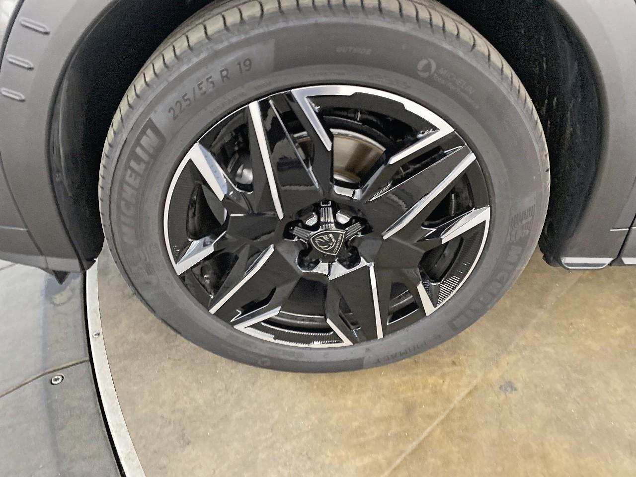 Peugeot 3008 hybrid 145 e-dcs6 allure — photo 11