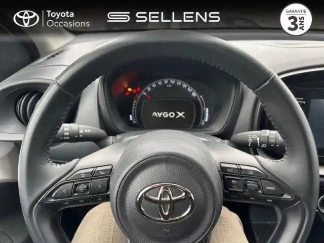 Toyota Aygo x 1.0 vvt-i 72ch dynamic — photo 13