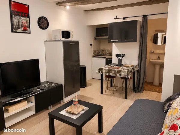 Investisseur - Studio meublé loué - 18 m² + local 6 m² - 7,2 % brut - Besançon Rivotte