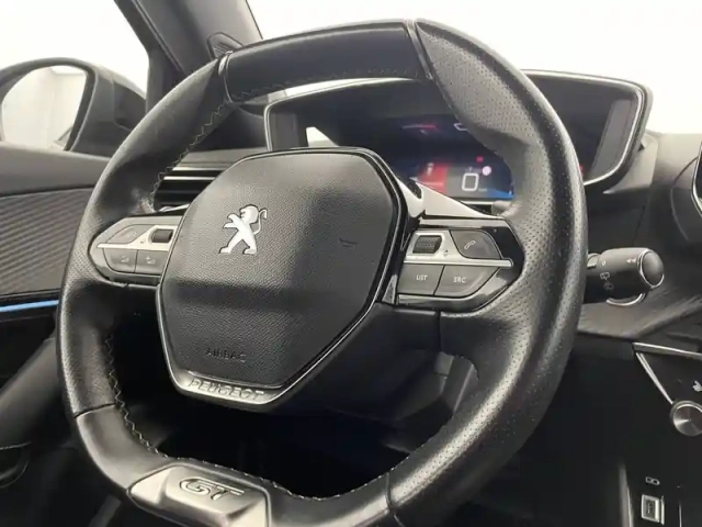 Peugeot 2008 puretech 130 s&amp;s eat8 — photo 29