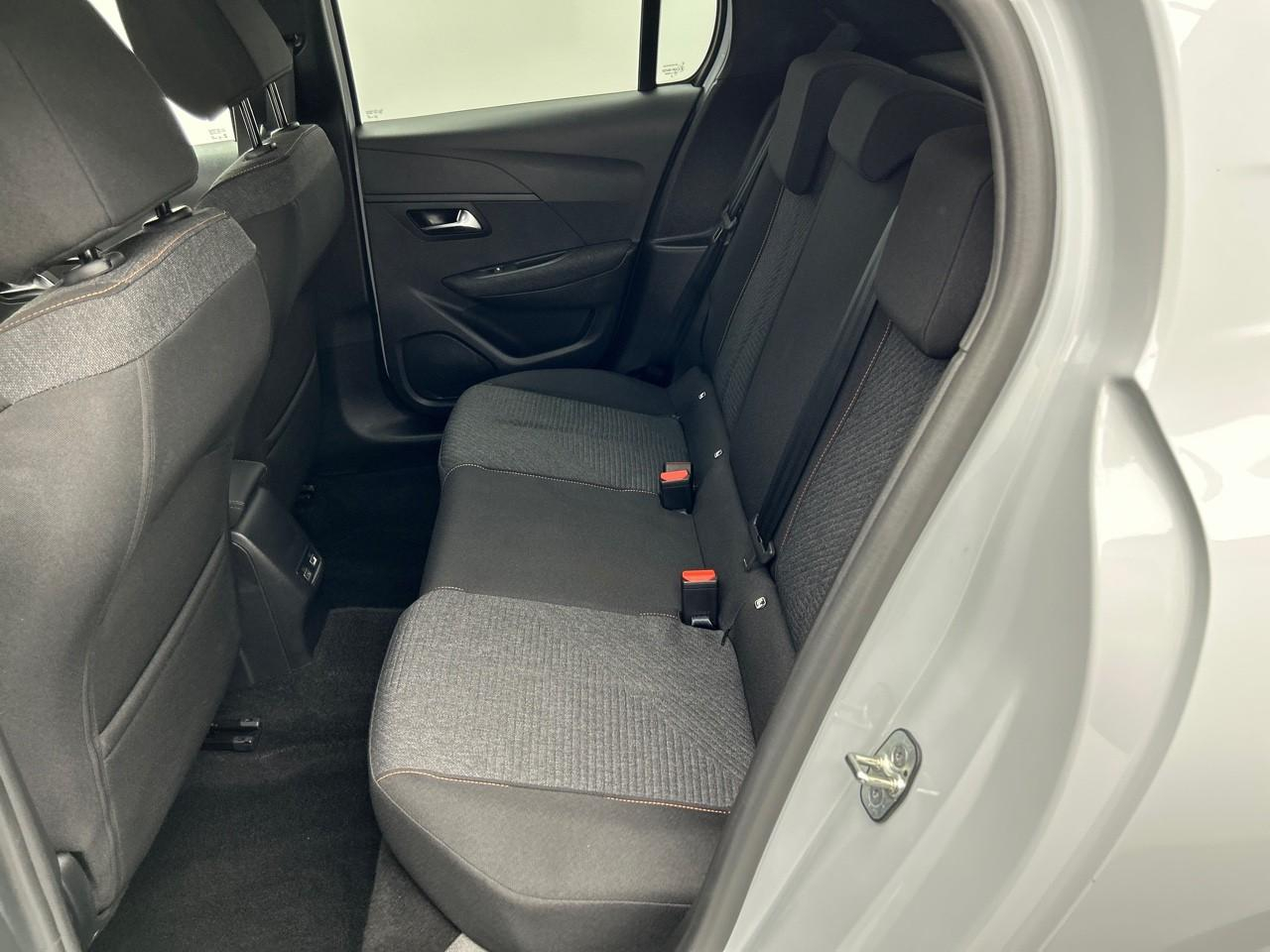 Peugeot 208 100 s&s bvm6 business — photo 13