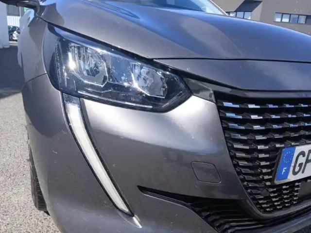 Peugeot 208 puretech 100 s&amp;s bvm6 — photo 16
