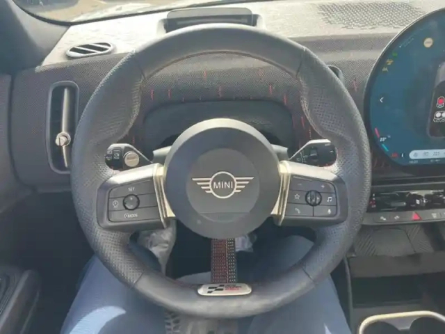 Mini Countryman e 204ch jcw — photo 11