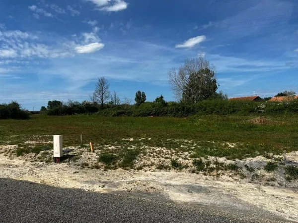 Terrain 655 m²