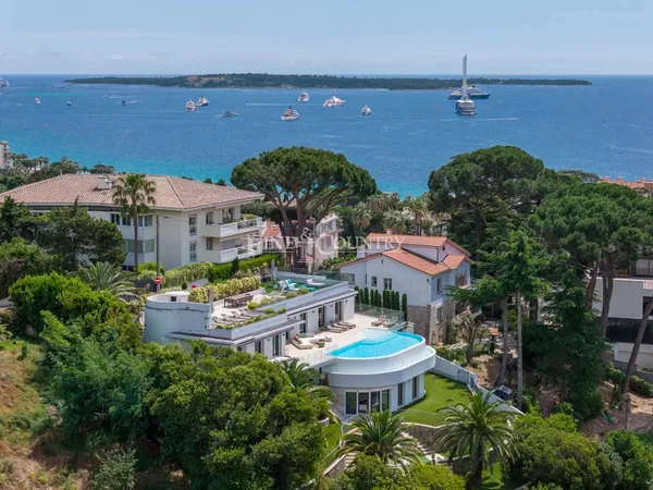 Maison 11 pièces 450 m²