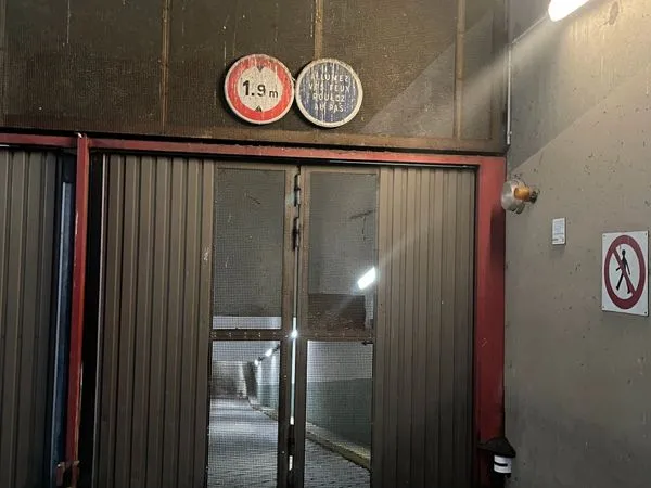 Place de parking souterrain
