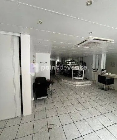 Local commercial 72 m²
