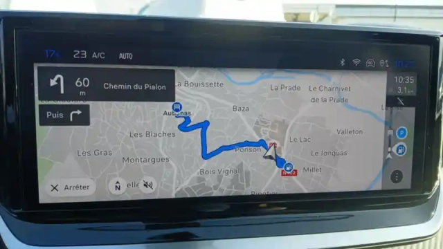 Peugeot 2008 hybrid 136 e-dcs6 — photo 102