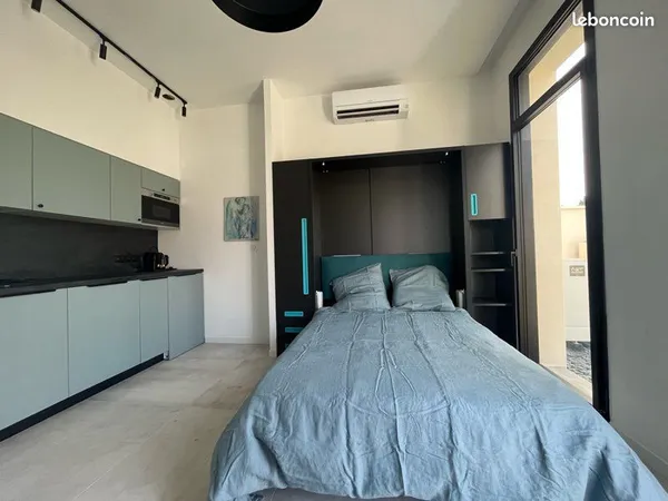 Studio place Ravezies 800 euros charges comprises