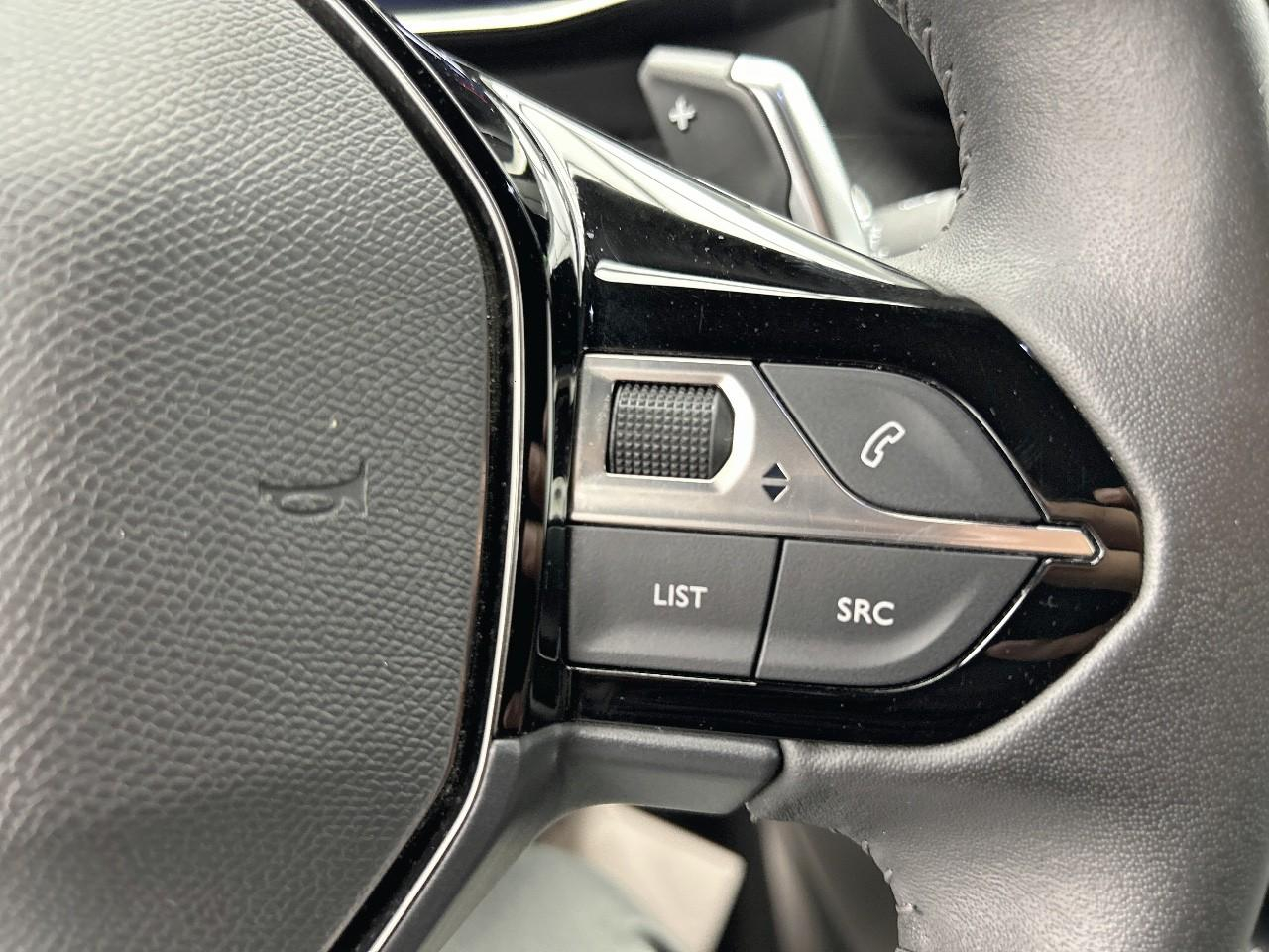 Peugeot 2008 puretech 130 s&s eat8 allure pack — photo 27