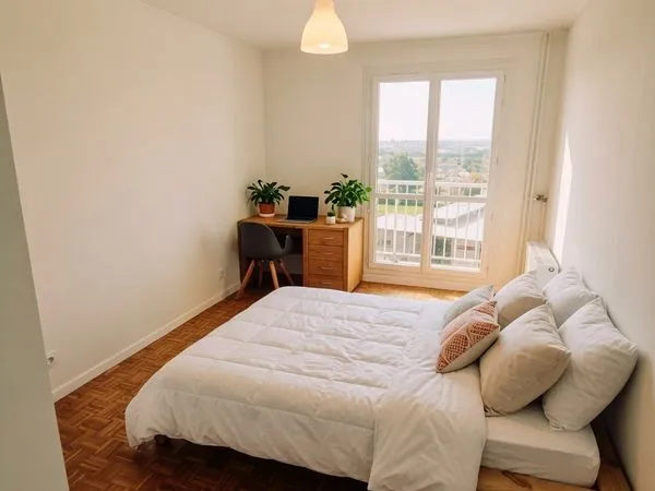 Chambre meublée 14m² avec Balcon - Métro A / CHU Pontchaillou / Rennes 2 (Tout inclus)