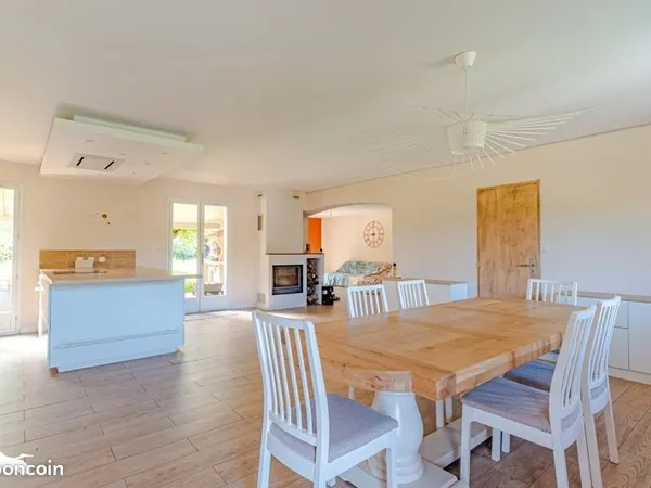 Maison 8 pièces 159 m²