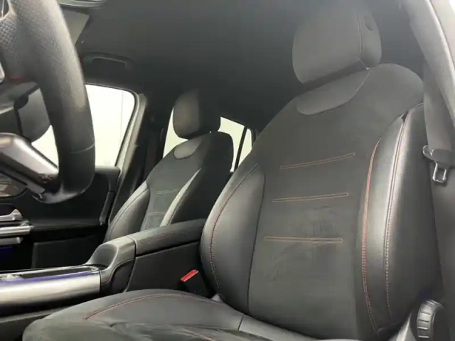 Mercedes Gla 200 d amg line — photo 17