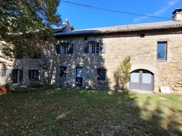 Maison 6 pièces 250 m²