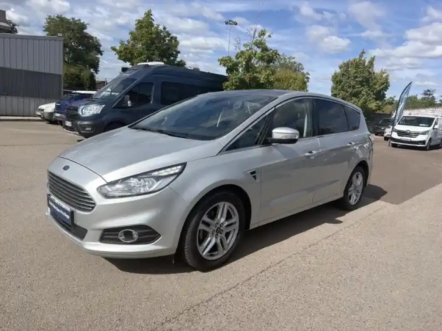 Ford S-Max 2.0 ecoblue 150ch titanium euro6.2 7 places — photo 16