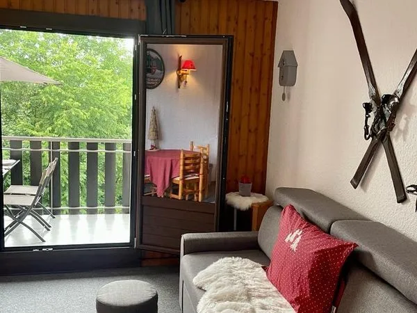 Studio T1 bis meublé à louer à l'année