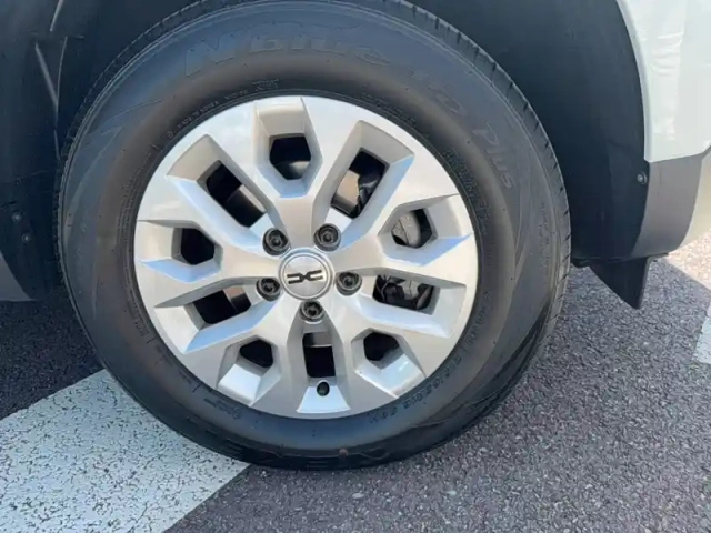 Dacia Duster blue dci 115 4x2 — photo 21