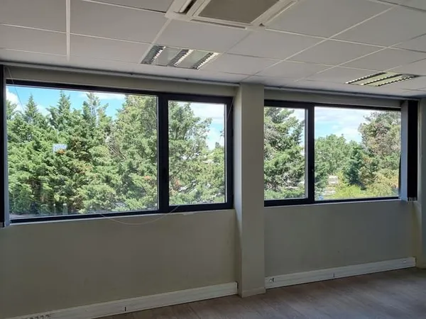 Bureau 340 m²