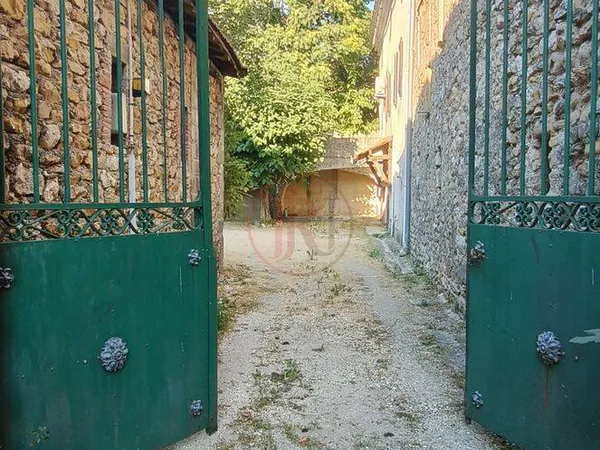 Immeuble de rapport 162 m²
