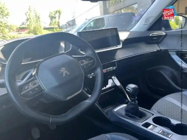 Peugeot 2008 1.2 puretech 130ch s&amp;s allure — photo 15
