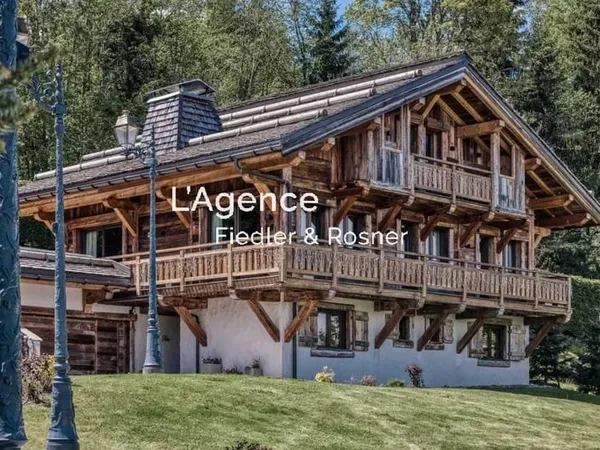 REF 687 : ST-GERVAIS MONT BLANC - ELEGANT CHALET