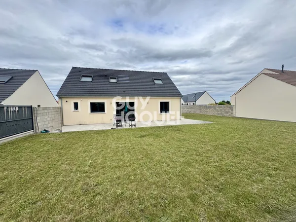 MAISON RECENTE DE 2019 4 CHAMBRES GARAGE 724 m² DE JARDIN