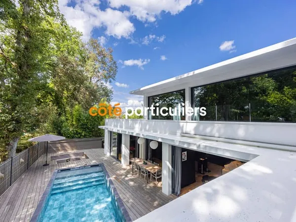 Sucé-sur-erdre - - maison contemporaine au style californien - - 260m2 utiles - - calme - - piscine 