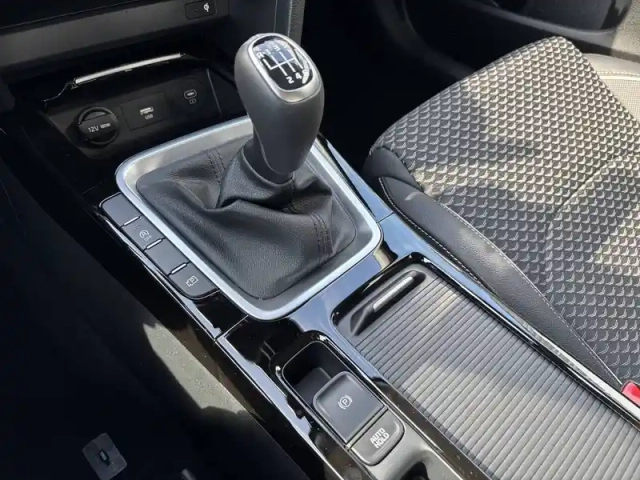 Kia Xceed 1.0 t-gdi 100 ch bvm6 — photo 32