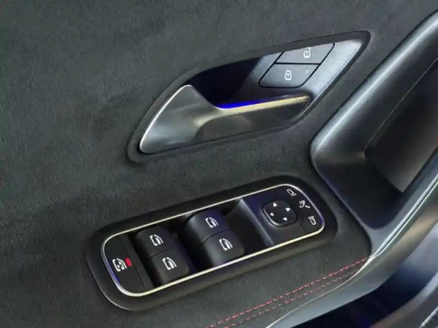 Mercedes Classe A 200 d amg line — photo 19