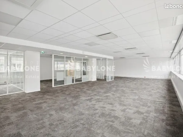 Bureaux 582 m²