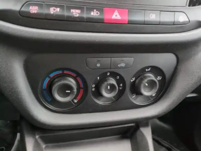 Fiat Doblo cargo 1.3 multijet 95ch pack usb clim e6 — photo 10