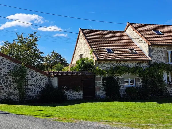 Maison familiale en pierres à vendre