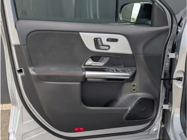 Mercedes Gla 200 d — photo 16