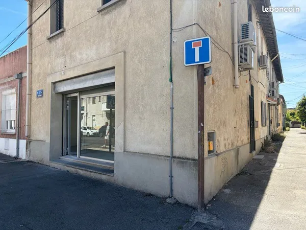 ⭐ À LOUER - LOCAL PROFESSIONNEL 45 m² - AVIGNON ⭐ 📍 EMPLACEMENT PRIVILÉGIÉ - ROUTE DE MONTFAVET
