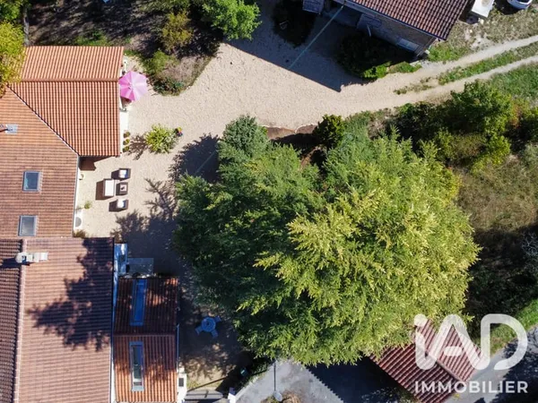 Maison 5 pièces 204 m²