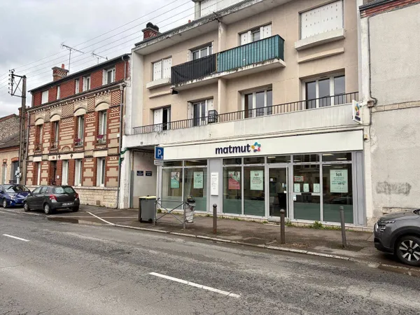 Local commercial 222 m²