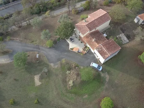 Limoux - Villa de 142m2 habitable avec garage et dépendances