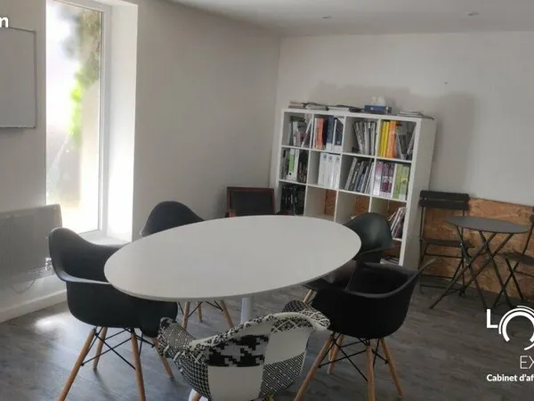 Bâtiment 136 m²