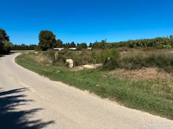 Location terrain agricole PERNES