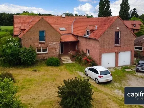 Maison 10 pièces 339 m²
