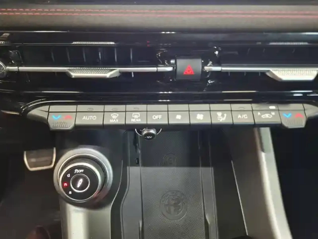 Alfa Romeo Tonale 1.3 hybride rechargeable phev 280ch at6 q4 — photo 28