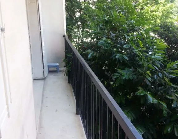 STUDIO AVEC BALCON