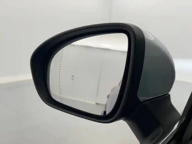Renault Captur blue dci 115 edc — photo 39