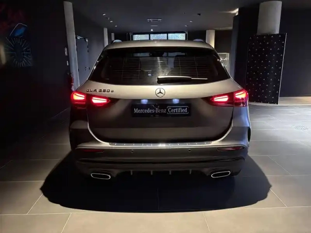 Mercedes Gla 250 e hybrid eq 8g-dct — photo 39