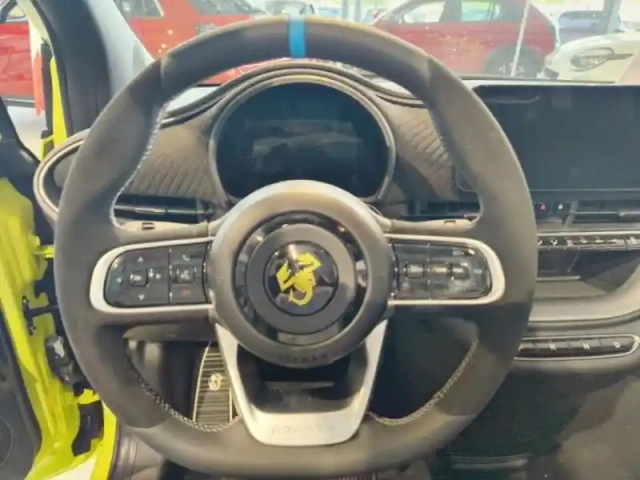 Abarth 500 c e 155ch 42kwh turismo 4cv — photo 11